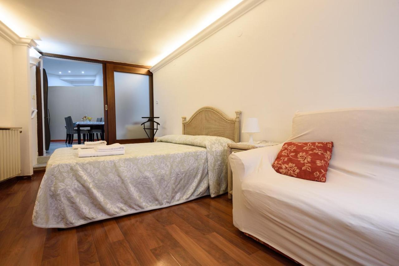 Via Avvocata 25 Apartment Napoli Bagian luar foto